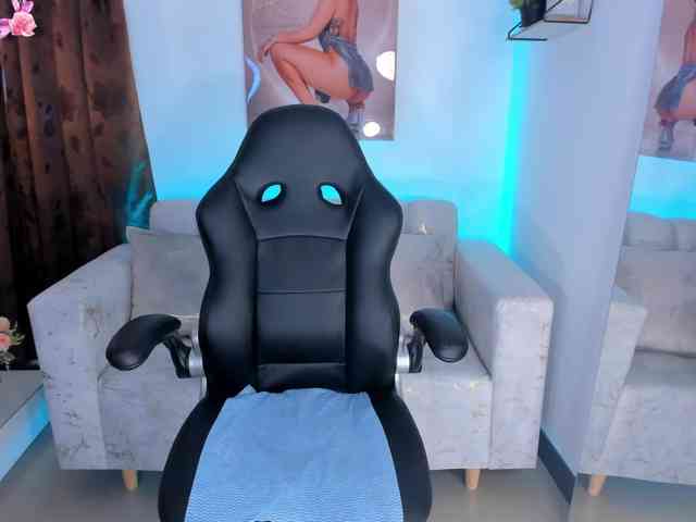 AlessaRomero webcam