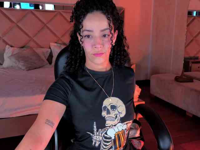 AlessaRomero webcam