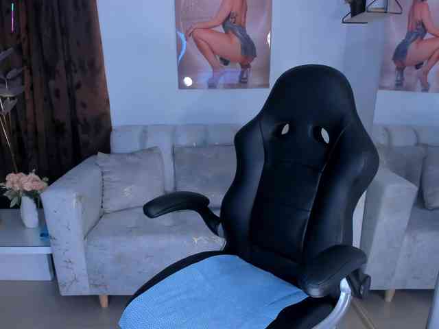 AlessaRomero webcam