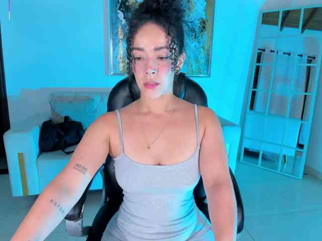 AlessaRomero webcam