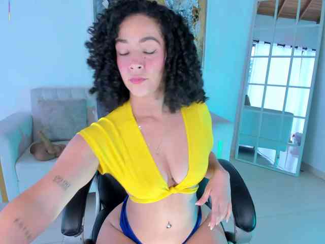 AlessaRomero webcam
