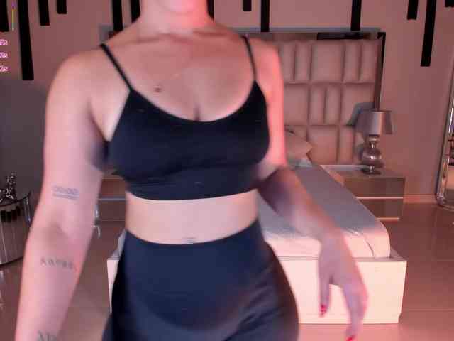 AlessaRomero webcam
