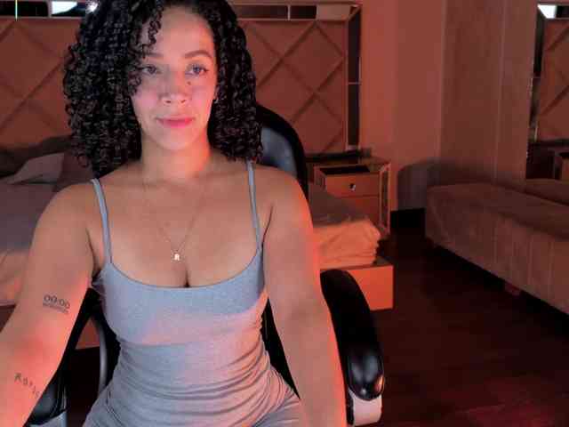 AlessaRomero webcam