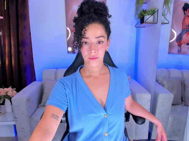 AlessaRomero AlessaRomero