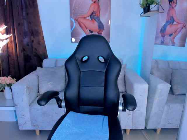 AlessaRomero webcam