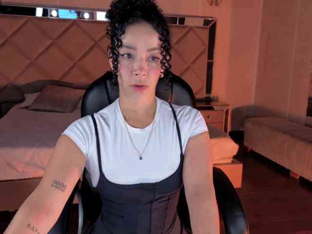 AlessaRomero webcam