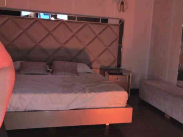AlessaRomero webcam