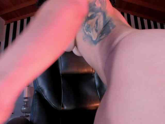 AlessaRomero webcam