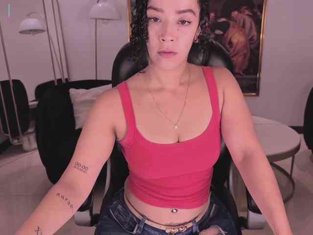 AlessaRomero webcam