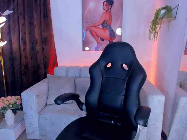 AlessaRomero webcam