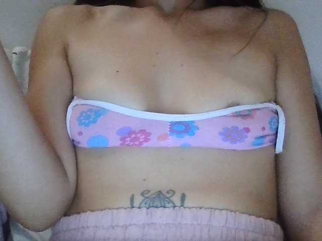 TaylorMegan live cam on BongaCams
