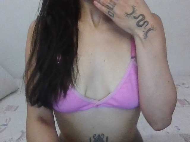 TaylorMegan live cam on BongaCams
