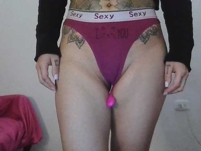 TaylorMegan live cam on BongaCams