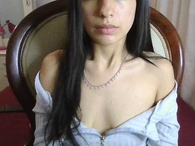 TaylorMegan live cam on BongaCams