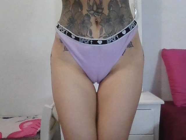TaylorMegan live cam on BongaCams