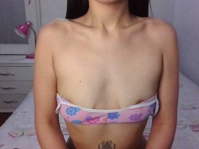 TaylorMegan live cam on BongaCams