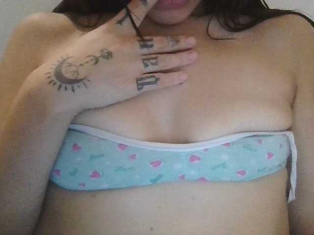TaylorMegan live cam on BongaCams