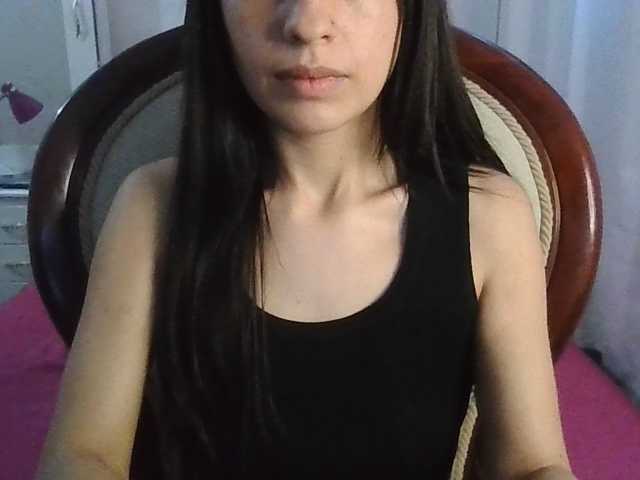 TaylorMegan live cam preview