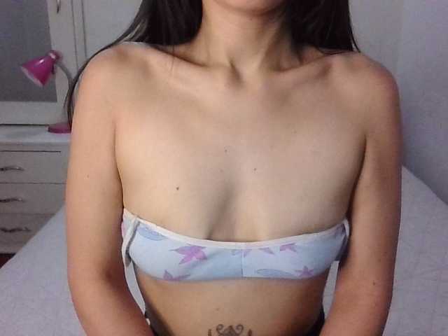 TaylorMegan live cam on BongaCams