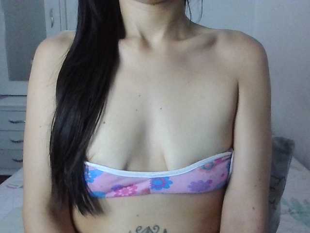 TaylorMegan live cam on BongaCams