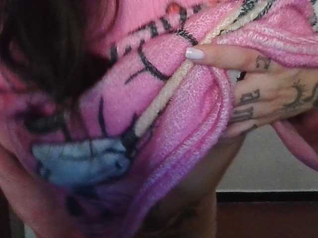 TaylorMegan, en directo ahora en BongaCams