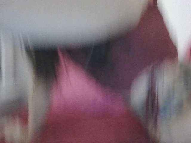 TaylorMegan live cam preview