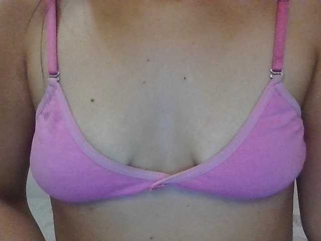 TaylorMegan live cam on BongaCams
