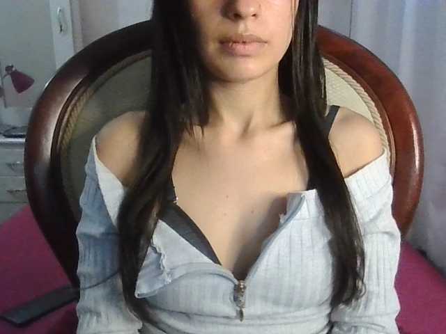 TaylorMegan, en directo ahora en BongaCams