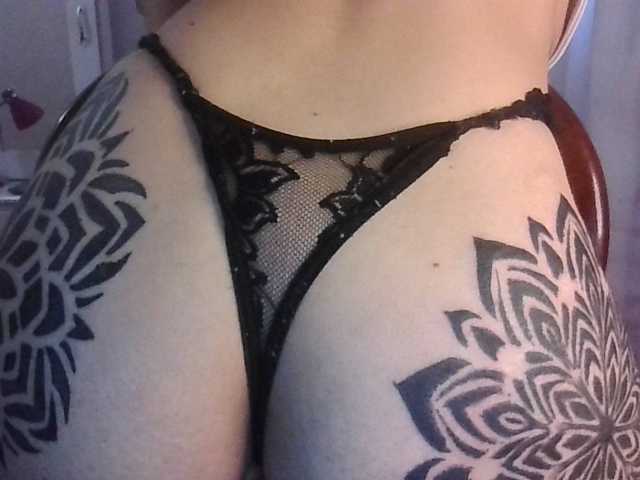 TaylorMegan live cam on BongaCams
