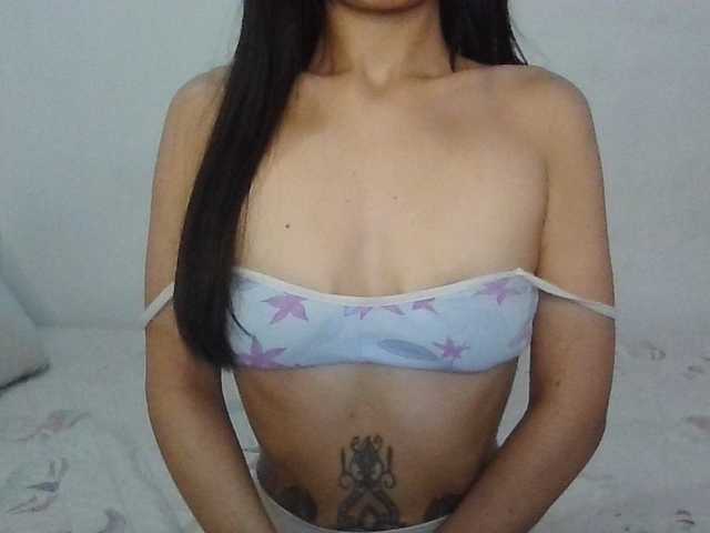 TaylorMegan live cam on BongaCams