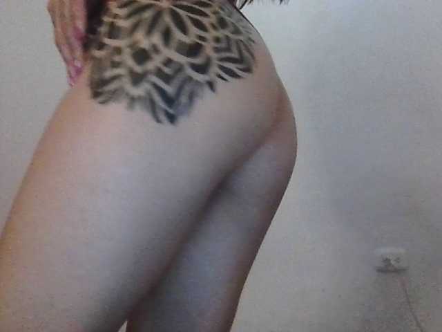 TaylorMegan live cam on BongaCams