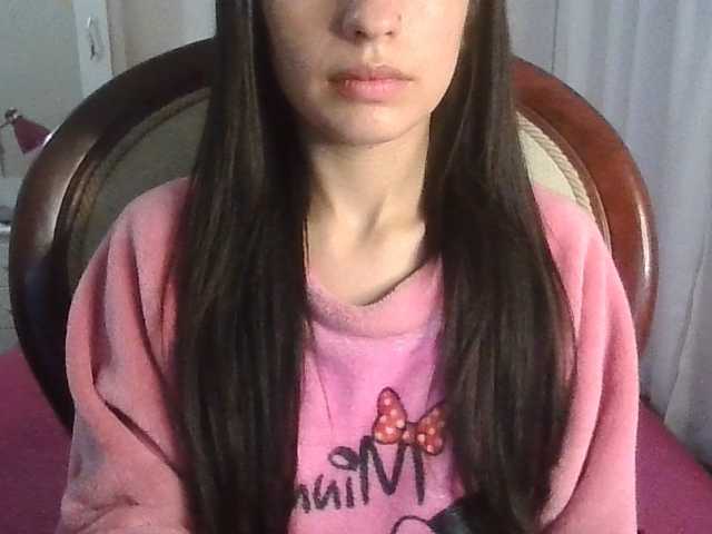 TaylorMegan, en directo ahora en BongaCams