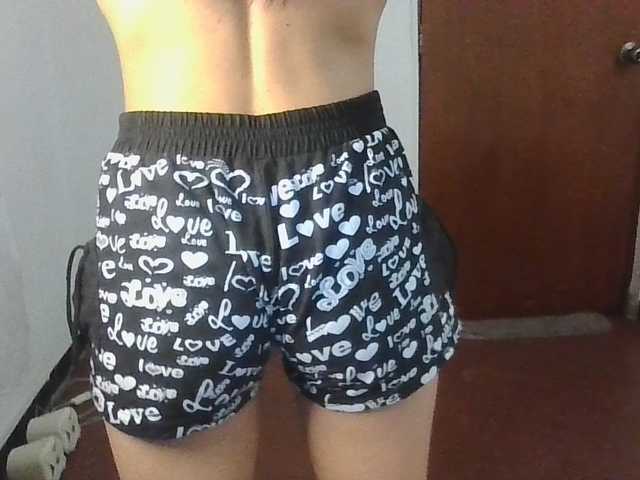 TaylorMegan live cam on BongaCams