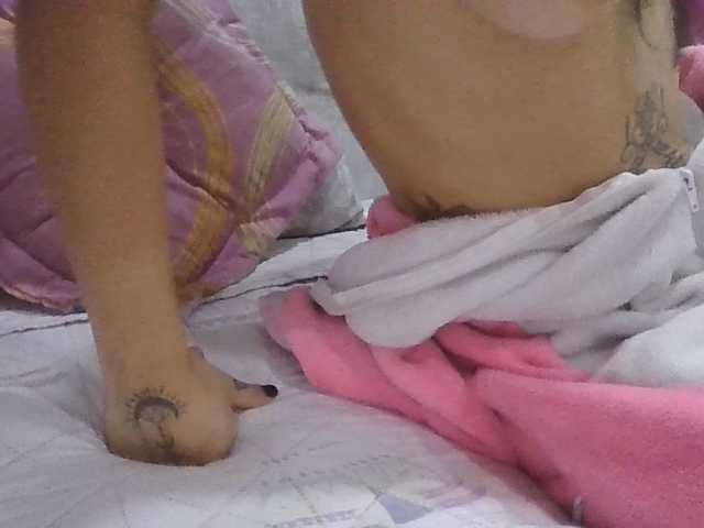 TaylorMegan's BongaCams show and profile