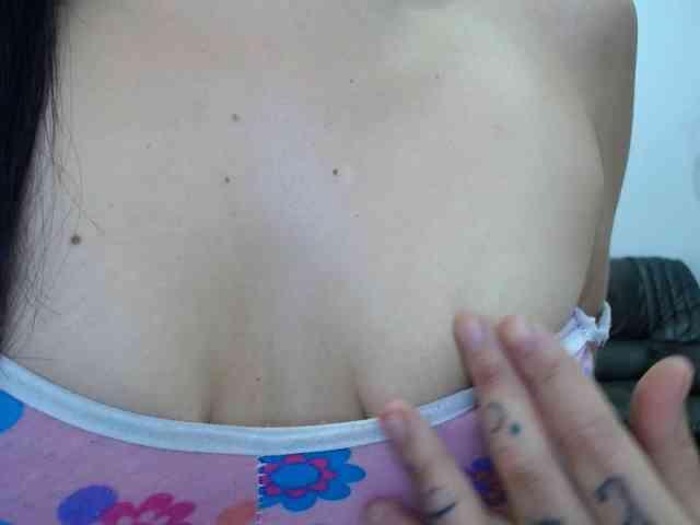 TaylorMegan webcam