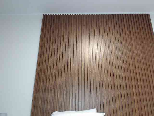KrystalMilani webcam