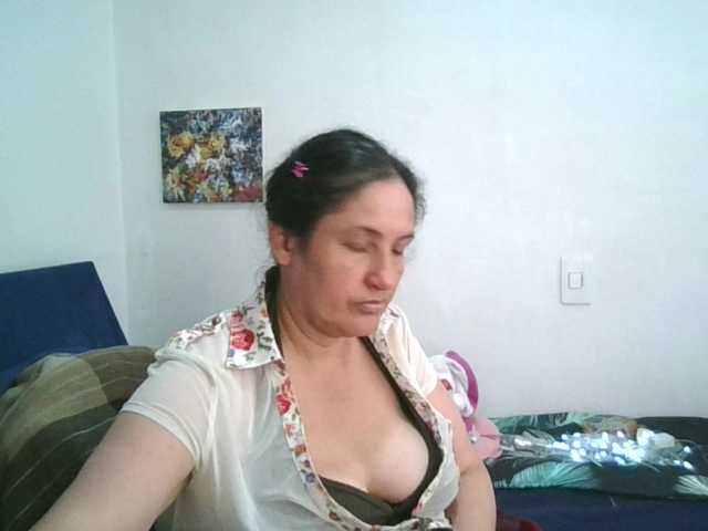 Ximenajimenez live cam on BongaCams