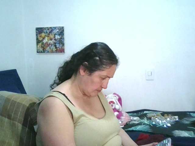 Ximenajimenez live cam on BongaCams