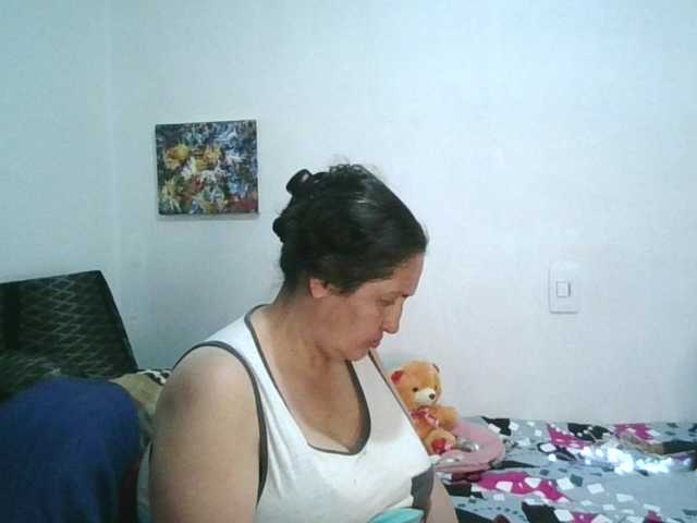 Ximenajimenez live cam on BongaCams