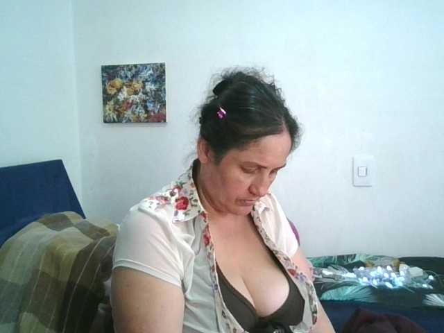 Ximenajimenez live cam on BongaCams