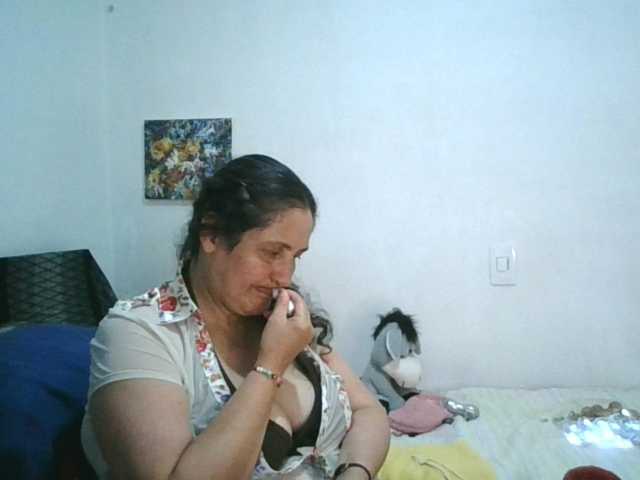 Ximenajimenez live cam on BongaCams