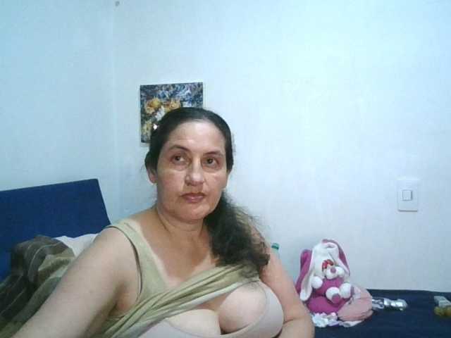 Ximenajimenez live cam on BongaCams