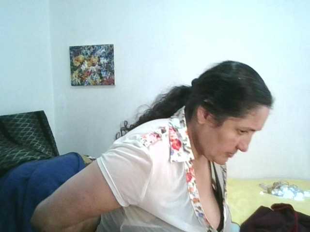 Ximenajimenez live cam on BongaCams