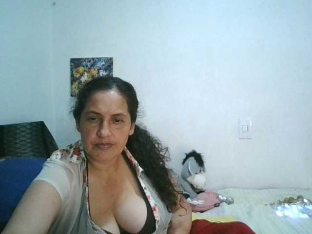 Ximenajimenez live cam on BongaCams