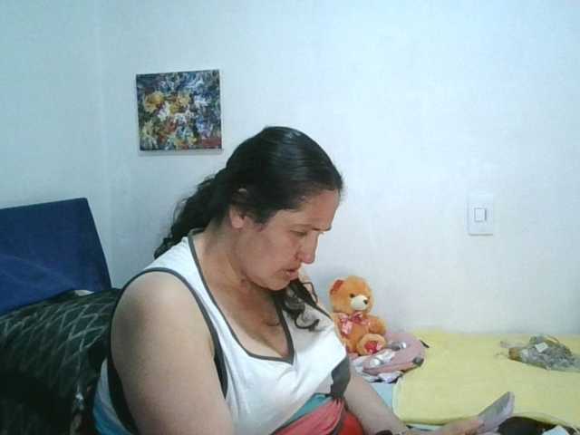 Ximenajimenez live cam on BongaCams