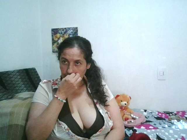 Ximenajimenez live cam on BongaCams