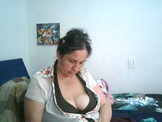 Ximenajimenez live cam on BongaCams