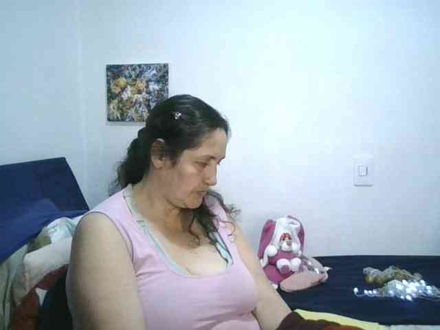 Ximenajimenez Live Webcam on BongaCams