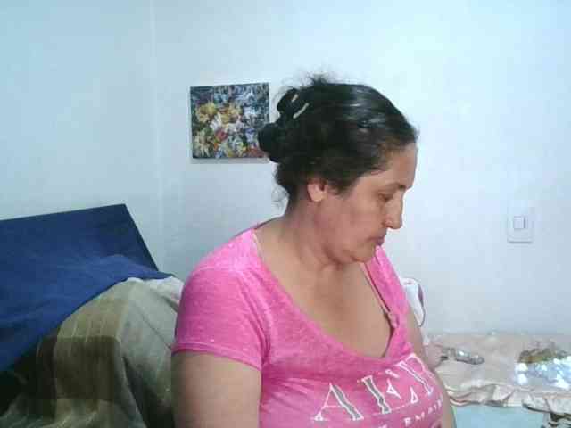 Ximenajimenez Live Webcam on BongaCams
