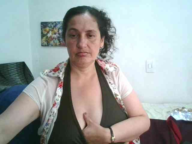 モデル: Ximenajimenez
